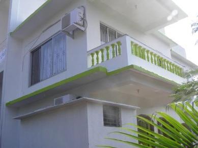 The Crib Hotel Morjim Extérieur photo